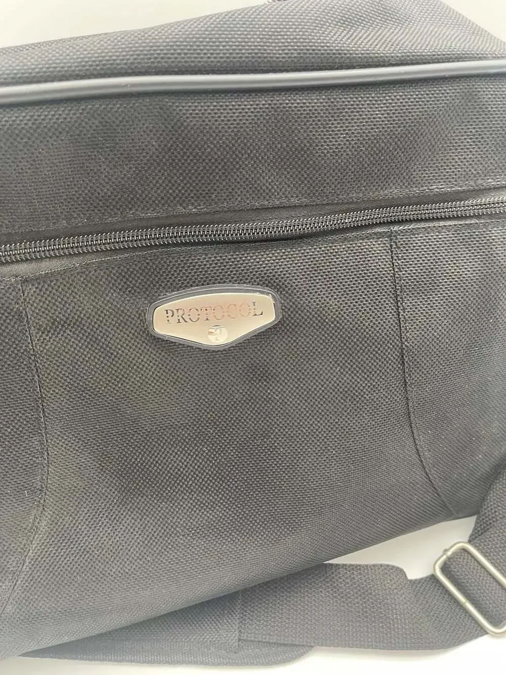Protocol Black Messenger Boarding Bag Softside Carry-on Travel Shoulder‎ Bag